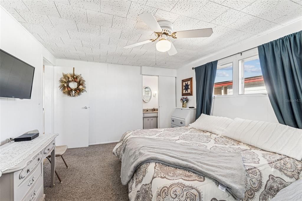 Activo con contrato: $89,000 (2 camas, 2 baños, 960 Pies cuadrados)