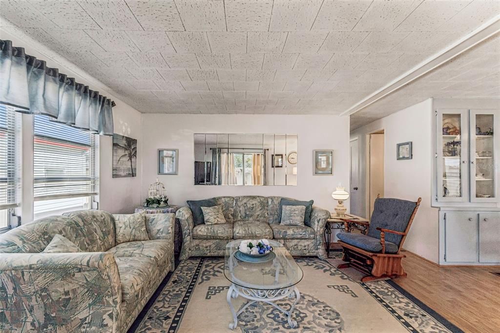 Activo con contrato: $89,000 (2 camas, 2 baños, 960 Pies cuadrados)