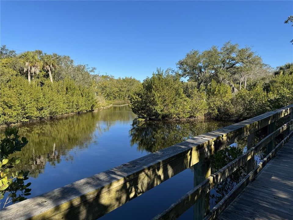 待售: $545,000 (4 贝兹, 0 浴室, 1288 平方英尺)