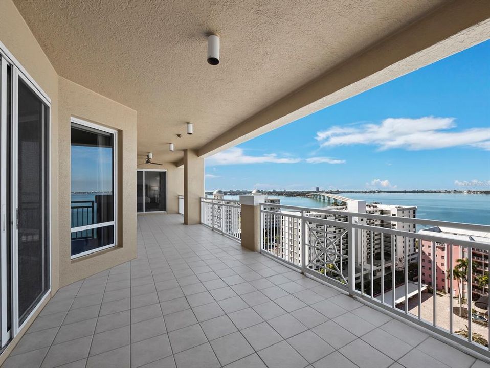 For Sale: $3,100,000 (3 beds, 3 baths, 2990 Square Feet)