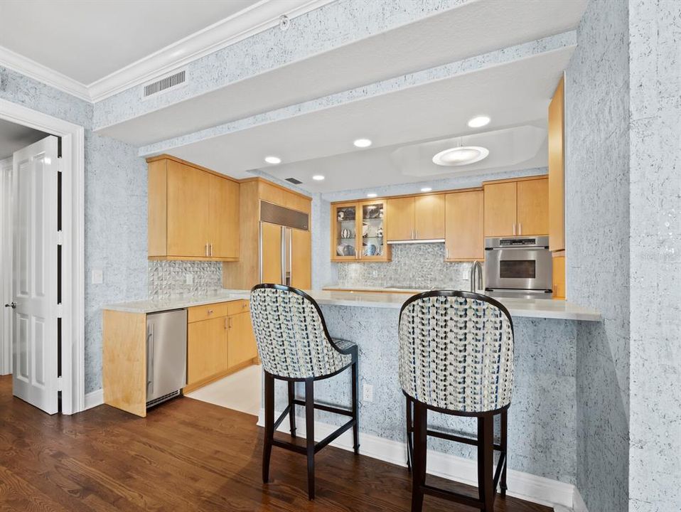 For Sale: $3,100,000 (3 beds, 3 baths, 2990 Square Feet)