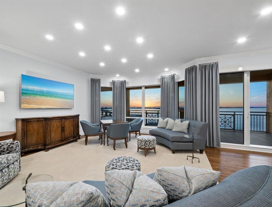 For Sale: $3,100,000 (3 beds, 3 baths, 2990 Square Feet)