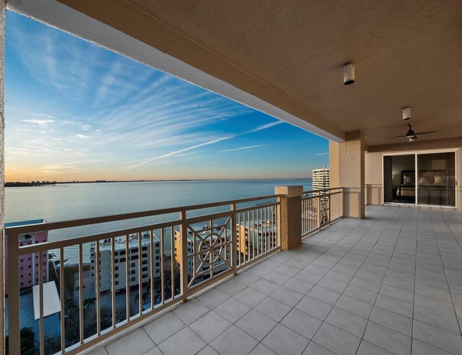For Sale: $3,100,000 (3 beds, 3 baths, 2990 Square Feet)