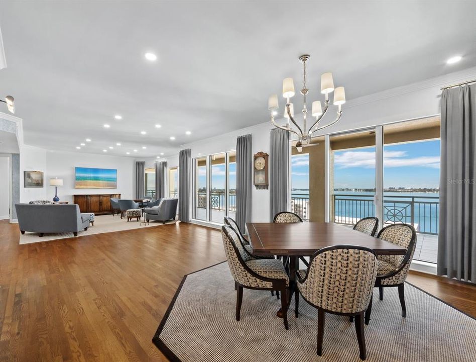 For Sale: $3,100,000 (3 beds, 3 baths, 2990 Square Feet)