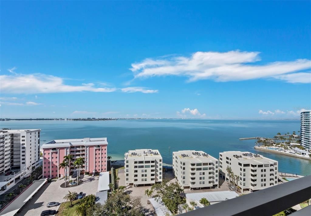 For Sale: $3,100,000 (3 beds, 3 baths, 2990 Square Feet)