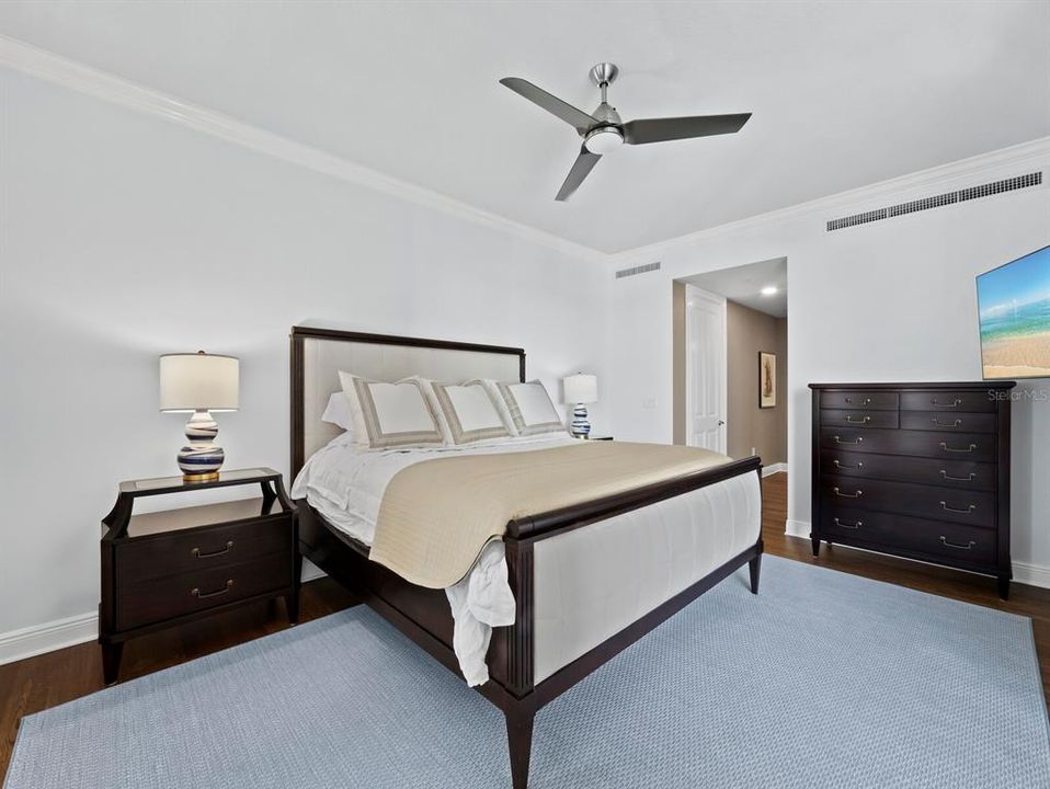 For Sale: $3,100,000 (3 beds, 3 baths, 2990 Square Feet)