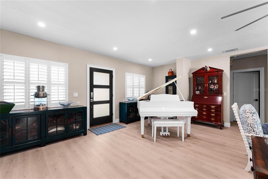 For Sale: $1,390,000 (4 beds, 4 baths, 3265 Square Feet)
