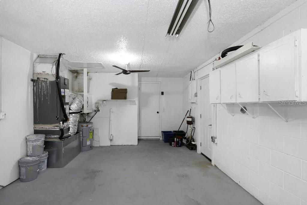 Activo con contrato: $399,000 (3 camas, 1 baños, 1000 Pies cuadrados)