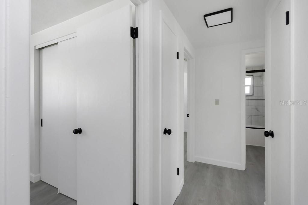 Activo con contrato: $399,000 (3 camas, 1 baños, 1000 Pies cuadrados)