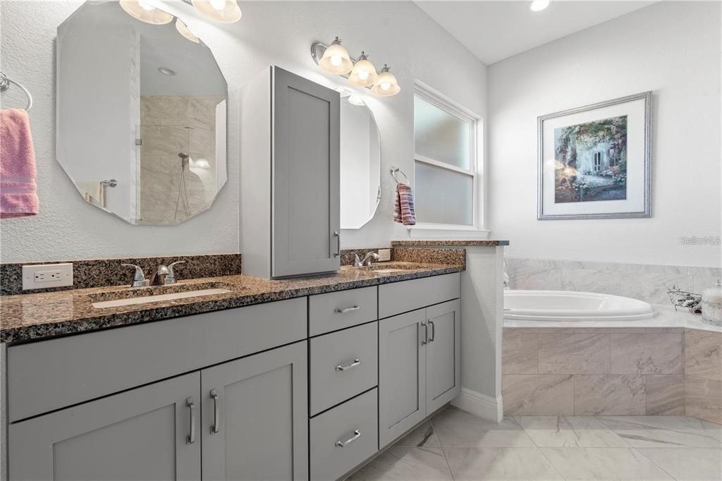 For Sale: $635,000 (3 beds, 3 baths, 2132 Square Feet)