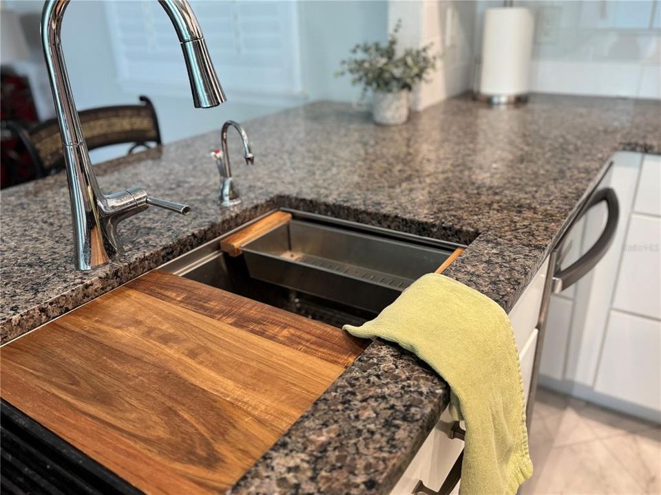 For Sale: $635,000 (3 beds, 3 baths, 2132 Square Feet)