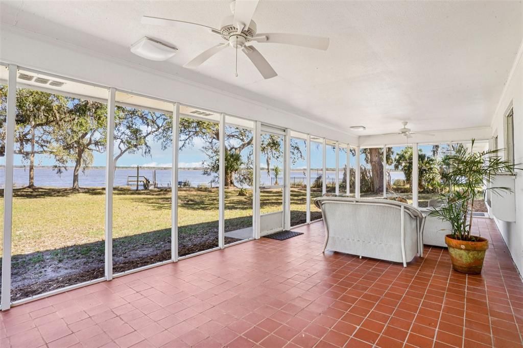 For Sale: $825,000 (3 beds, 2 baths, 2375 Square Feet)