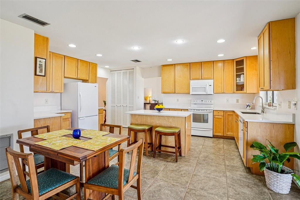 For Sale: $825,000 (3 beds, 2 baths, 2375 Square Feet)