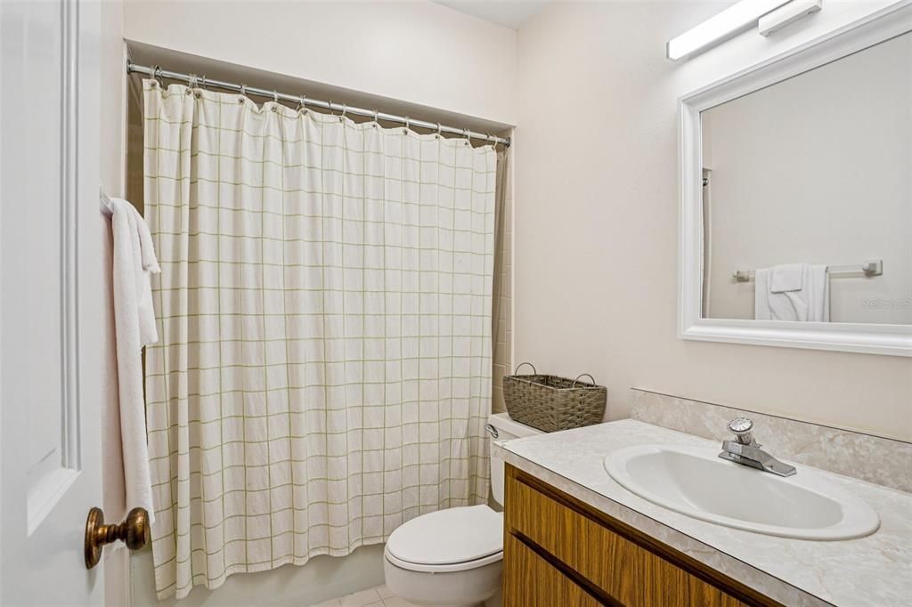 For Sale: $825,000 (3 beds, 2 baths, 2375 Square Feet)