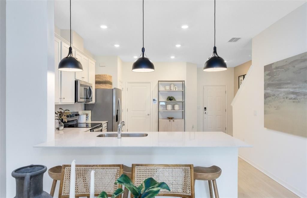 Activo con contrato: $265,090 (3 camas, 2 baños, 1699 Pies cuadrados)