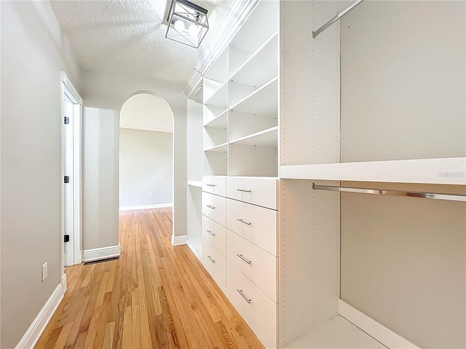 На продажу: $725,000 (3 спален, 3 ванн, 1639 Квадратных фут)
