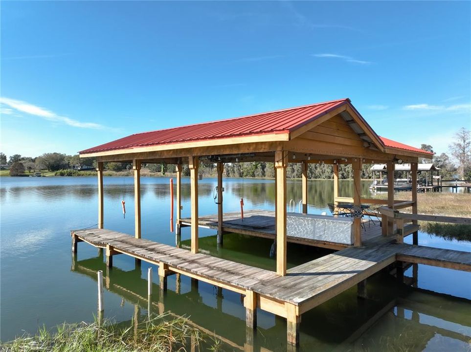 На продажу: $725,000 (3 спален, 3 ванн, 1639 Квадратных фут)