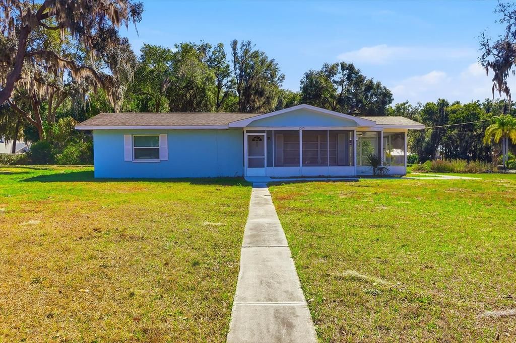 For Sale: $279,000 (3 beds, 2 baths, 1656 Square Feet)