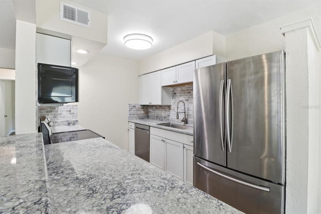 For Sale: $279,000 (3 beds, 2 baths, 1656 Square Feet)