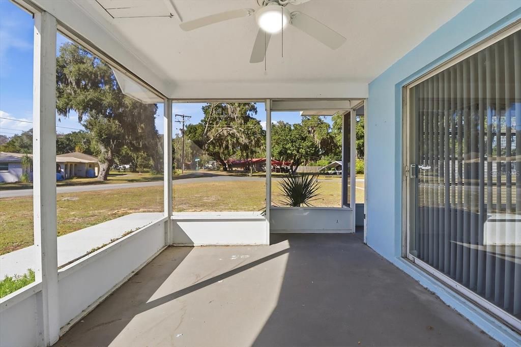 For Sale: $279,000 (3 beds, 2 baths, 1656 Square Feet)