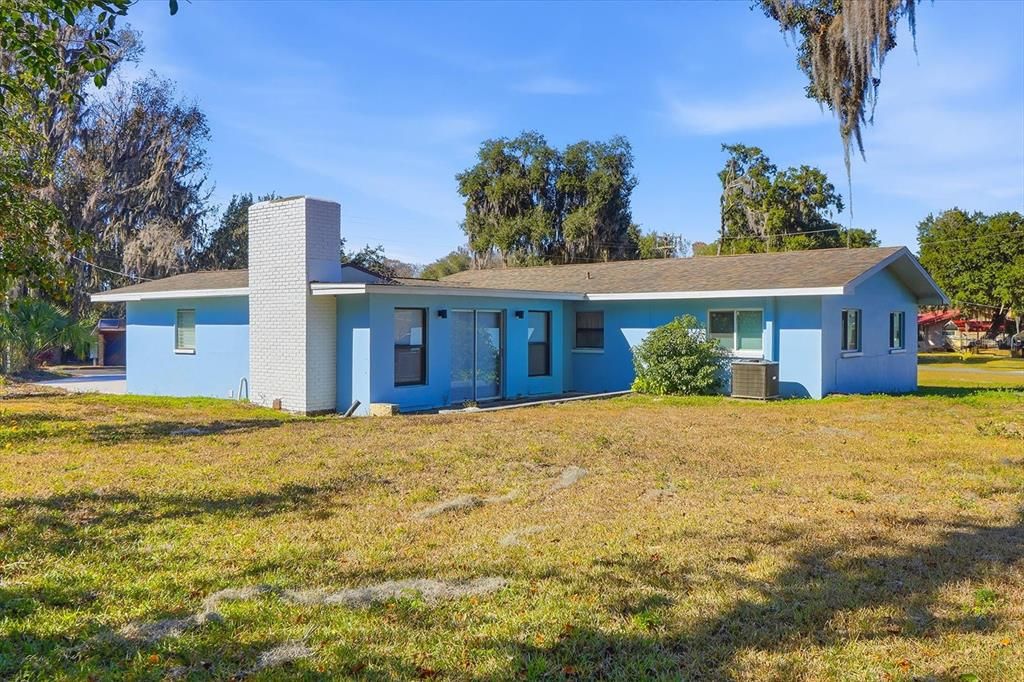 For Sale: $279,000 (3 beds, 2 baths, 1656 Square Feet)