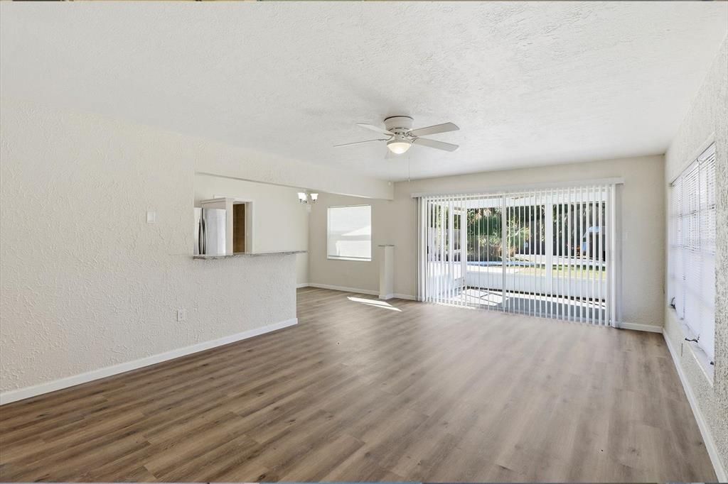 For Sale: $279,000 (3 beds, 2 baths, 1656 Square Feet)