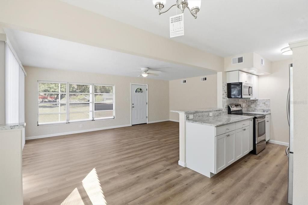For Sale: $279,000 (3 beds, 2 baths, 1656 Square Feet)