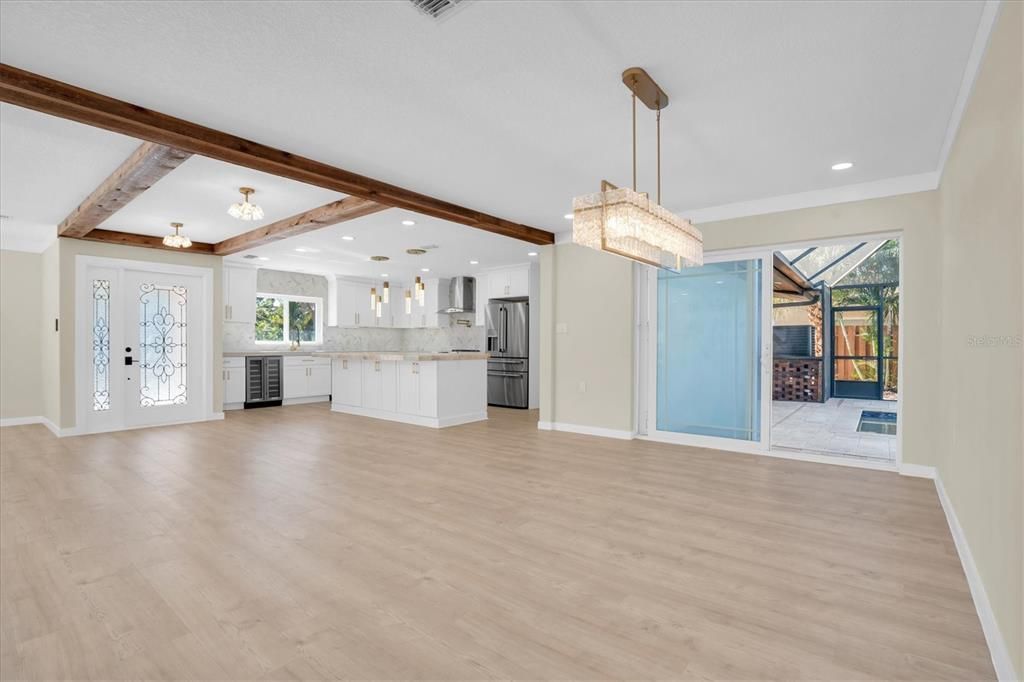 Activo con contrato: $824,900 (4 camas, 2 baños, 2256 Pies cuadrados)