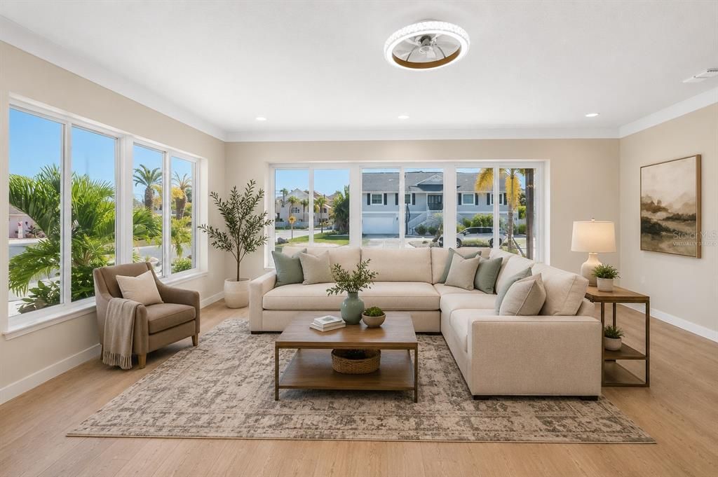 Activo con contrato: $824,900 (4 camas, 2 baños, 2256 Pies cuadrados)