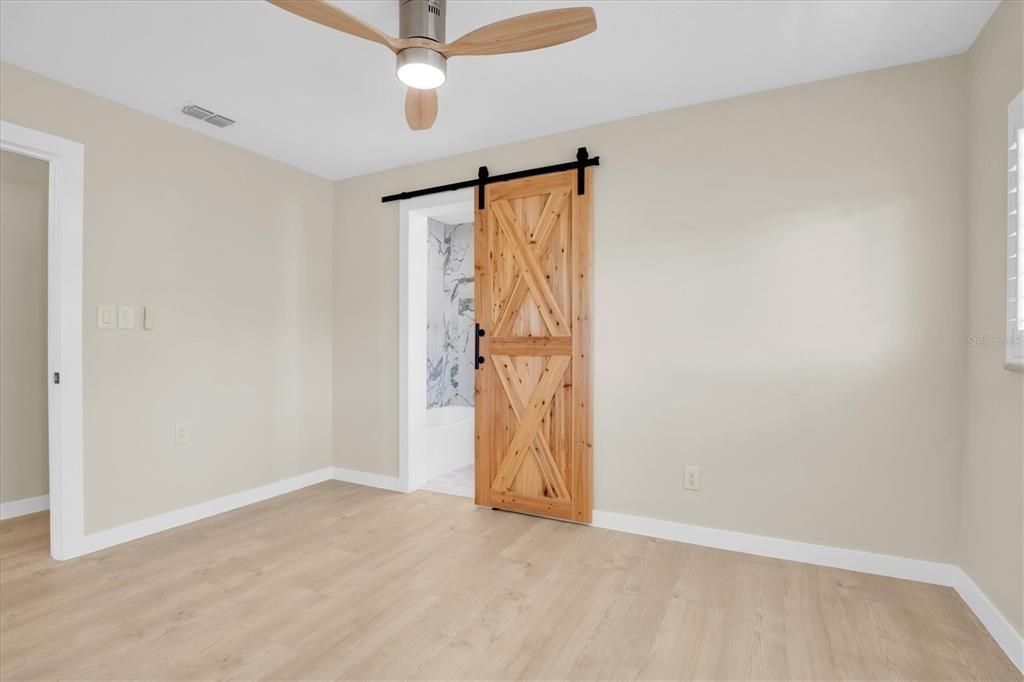 Activo con contrato: $824,900 (4 camas, 2 baños, 2256 Pies cuadrados)