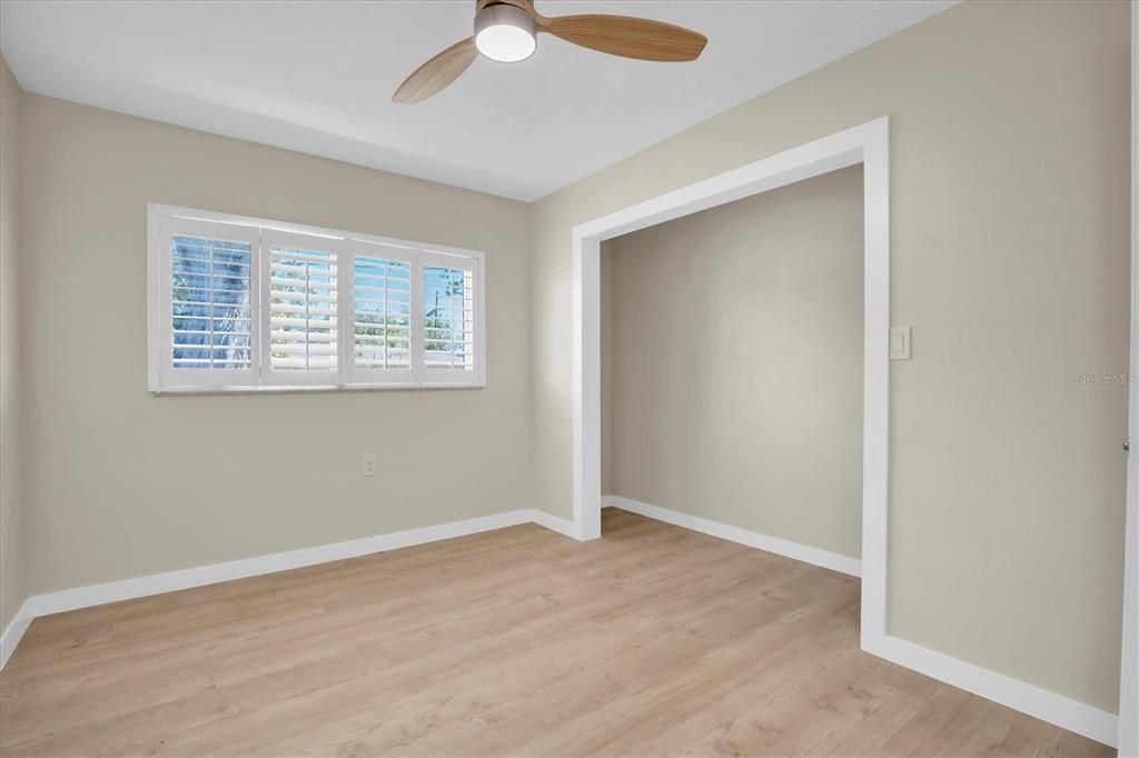Activo con contrato: $824,900 (4 camas, 2 baños, 2256 Pies cuadrados)