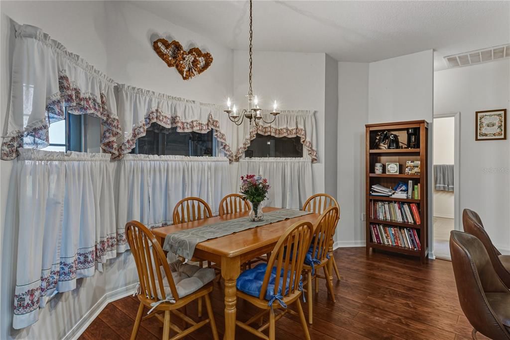 For Sale: $375,000 (3 beds, 2 baths, 2265 Square Feet)