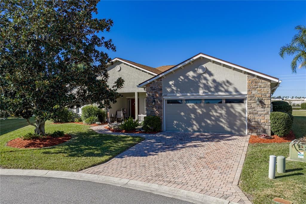 For Sale: $375,000 (3 beds, 2 baths, 2265 Square Feet)