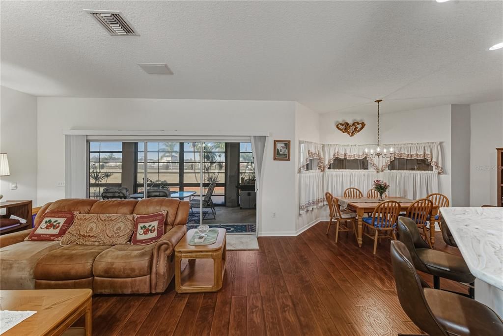 For Sale: $375,000 (3 beds, 2 baths, 2265 Square Feet)