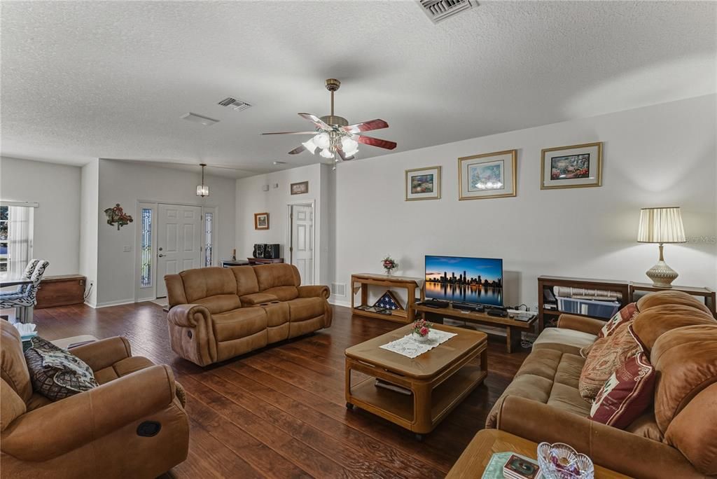 For Sale: $375,000 (3 beds, 2 baths, 2265 Square Feet)