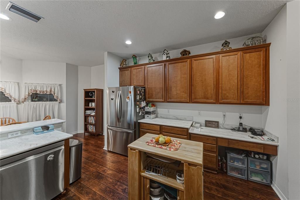 For Sale: $375,000 (3 beds, 2 baths, 2265 Square Feet)