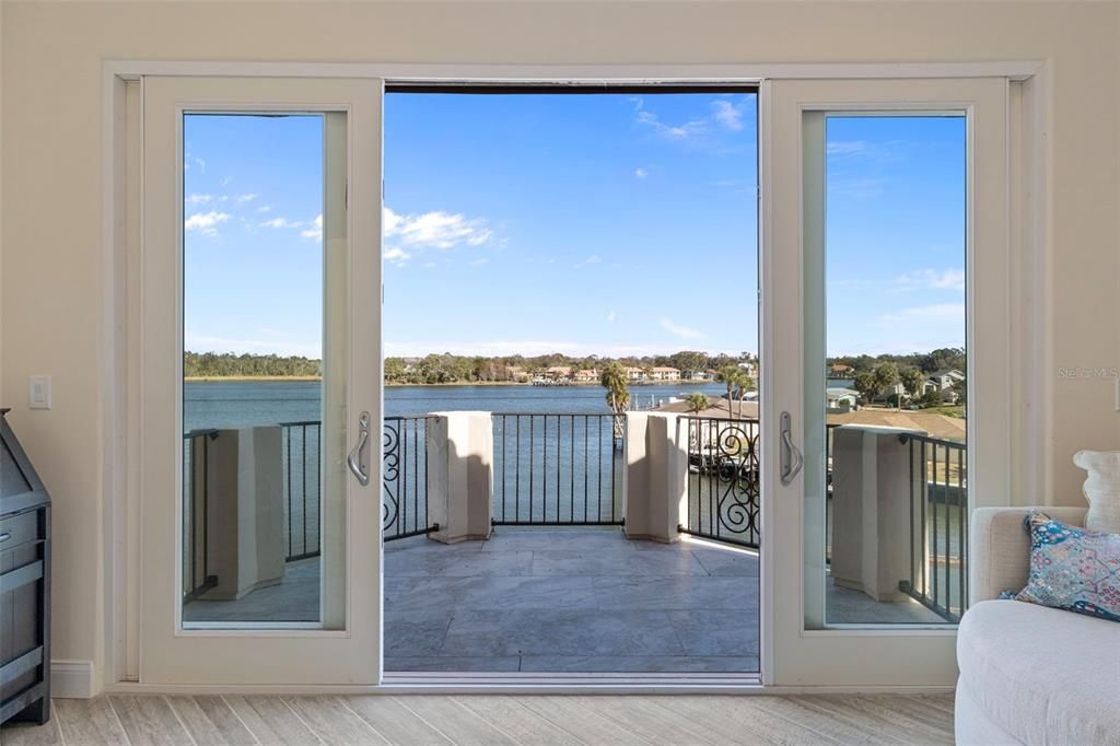 En Venta: $1,759,000 (4 camas, 3 baños, 3101 Pies cuadrados)