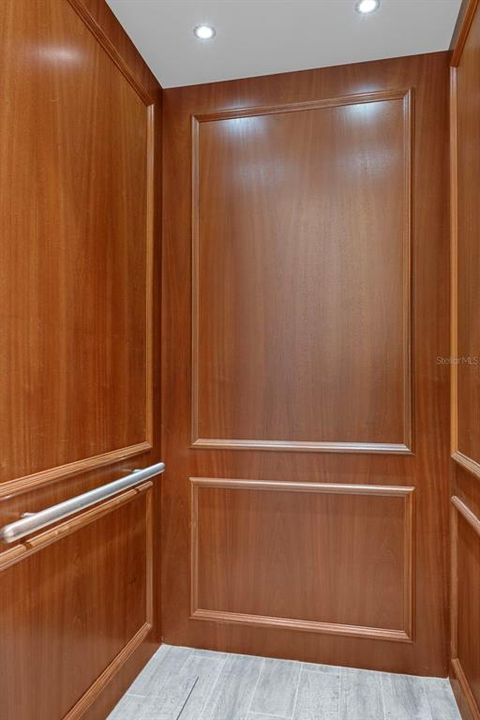 En Venta: $1,759,000 (4 camas, 3 baños, 3101 Pies cuadrados)