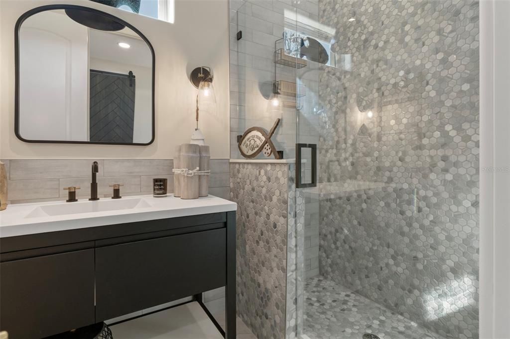 En Venta: $1,759,000 (4 camas, 3 baños, 3101 Pies cuadrados)