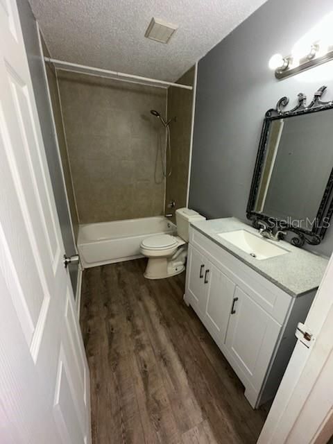 For Sale: $564,000 (8 beds, 0 baths, 3233 Square Feet)