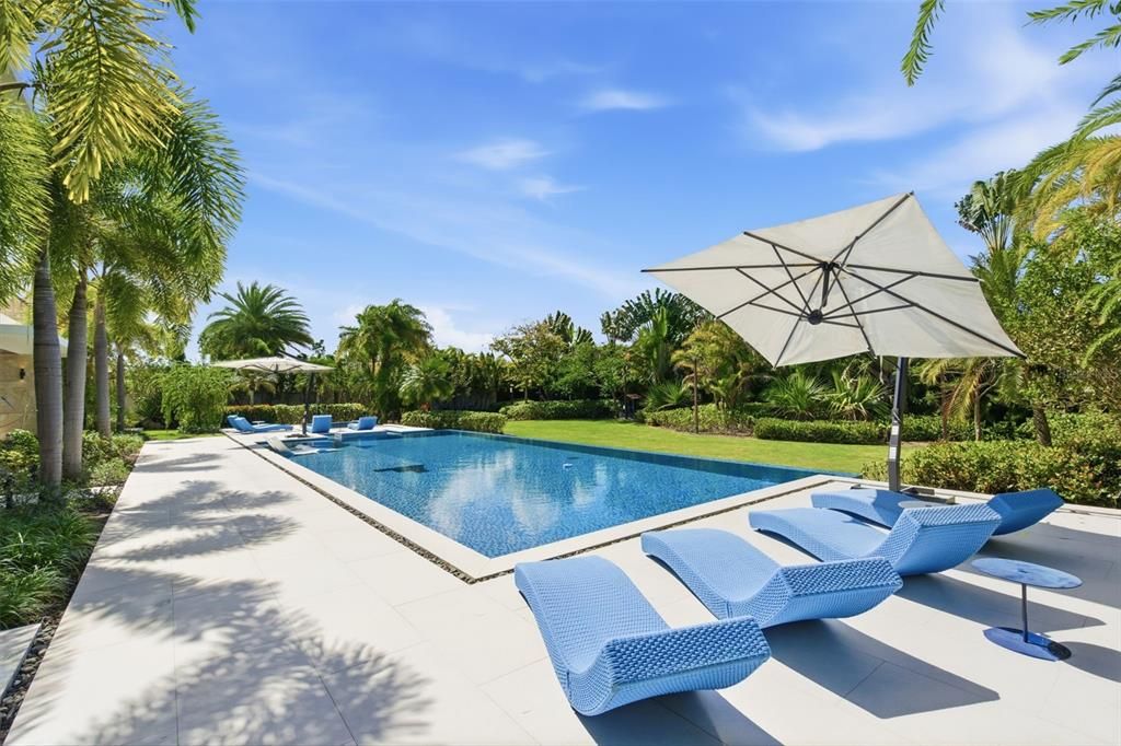 En Venta: $24,995,000 (7 camas, 8 baños, 13145 Pies cuadrados)