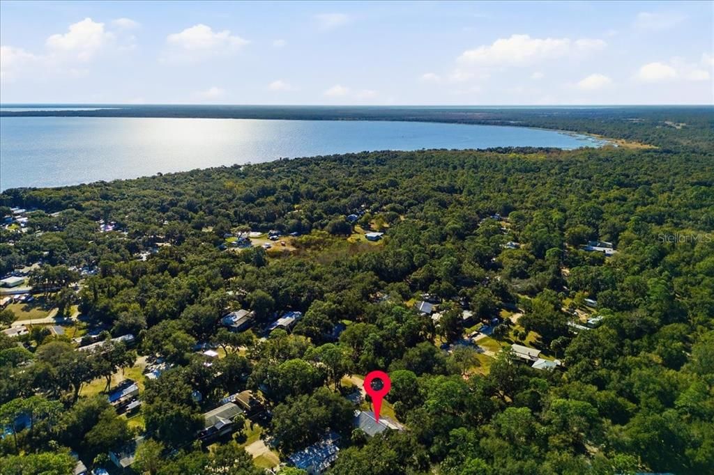 For Sale: $230,000 (2 beds, 1 baths, 720 Square Feet)