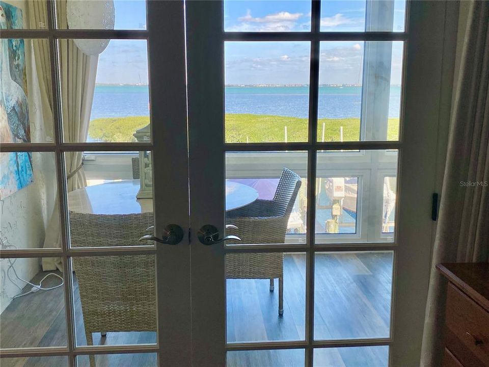 Activo con contrato: $649,900 (2 camas, 2 baños, 1523 Pies cuadrados)