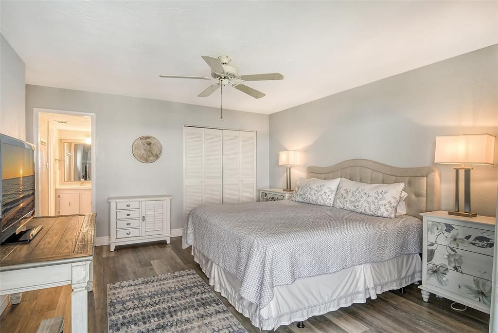 Activo con contrato: $649,900 (2 camas, 2 baños, 1523 Pies cuadrados)