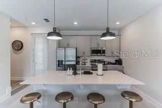 En Venta: $465,000 (3 camas, 2 baños, 1708 Pies cuadrados)