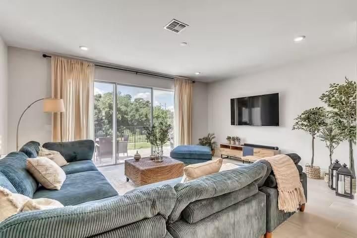 En Venta: $465,000 (3 camas, 2 baños, 1708 Pies cuadrados)