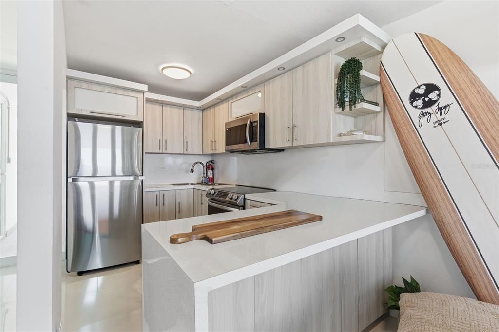 Active With Contract: $885,000 (3 beds, 2 baths, 1200 Square Feet)