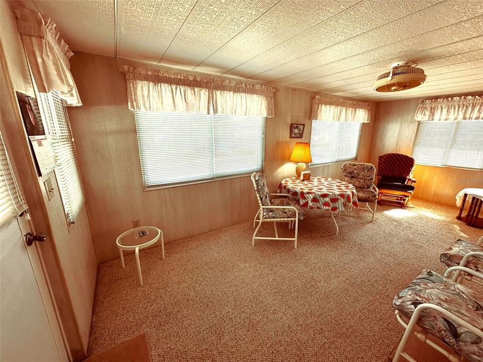 Activo con contrato: $116,000 (2 camas, 2 baños, 1008 Pies cuadrados)