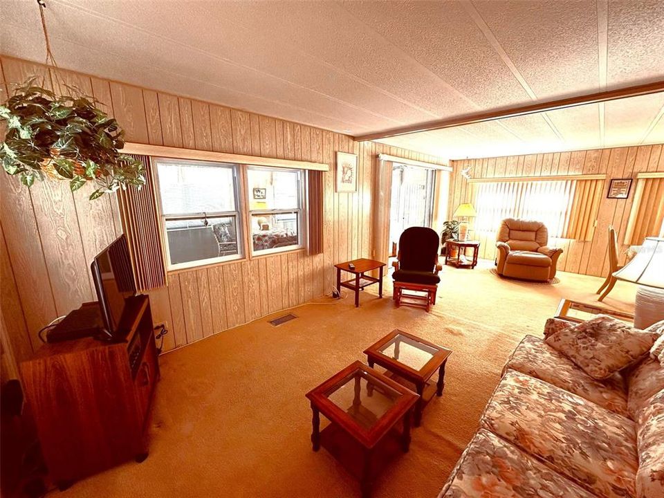 Activo con contrato: $116,000 (2 camas, 2 baños, 1008 Pies cuadrados)