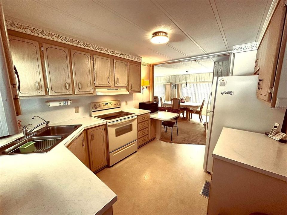 Activo con contrato: $116,000 (2 camas, 2 baños, 1008 Pies cuadrados)